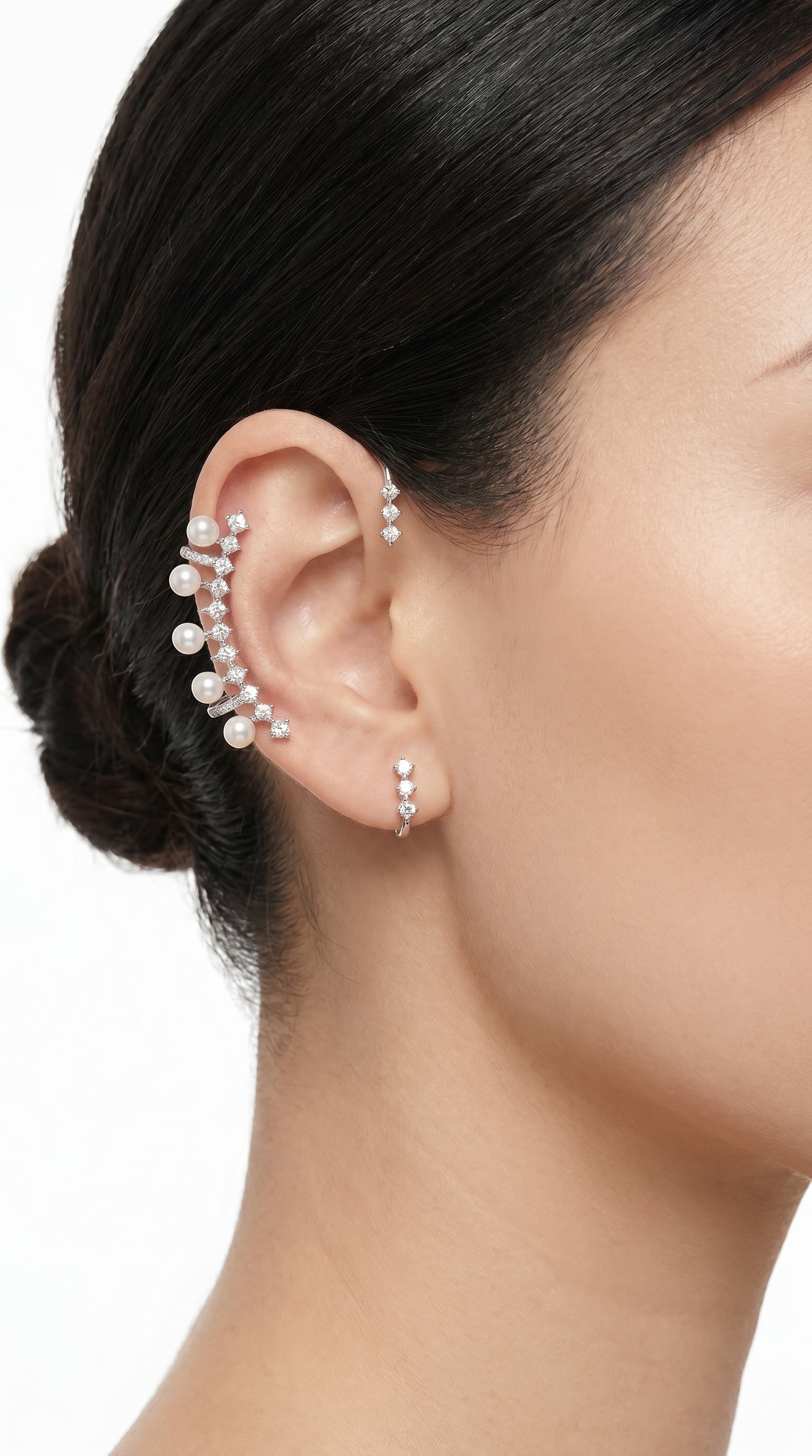 Pearl Cascade Ear Clip (No Piercing)
